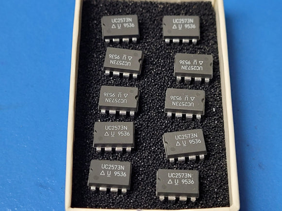(2 PCS) UC2573N UNITRODE IC REG CTRLR BUCK 8DIP