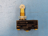 (1) Z-15GQ22-B OMRON Snap Acting/Limit Switch, SPDT, 15A, 14VDC, Roller Plunger