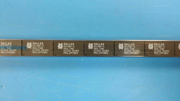 (1 PC) DS17887-5 DALLAS SEMI Real Time Clock Multiplexed 8KByte 24-Pin EDIP