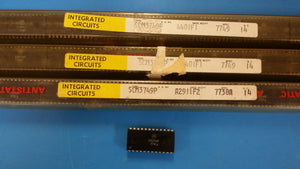 (1 PC) SCM3749P MOTOROLA IC 24PIN PLASTIC DIP VINTAGE 1977 DATE CODE