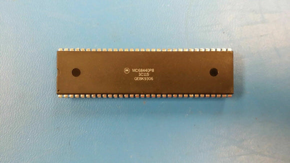 (1 PC) MC68440P8 MOT  IC 2 CHANNEL(S), 8MHz, DMA CONTROLLER, PDIP64