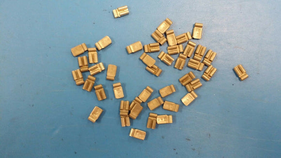 (25 PCS) 18-14 AWG NON INSULATED FEMALE FLAG TERMINAL .250 1/4