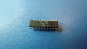 (1PC) AD8804AN ANALOG DEVICES DAC 12-CH R-2R 8-bit 20-Pin PDIP