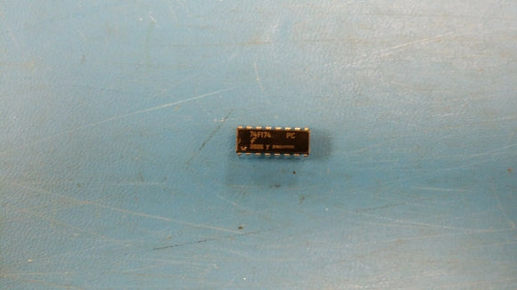 (10 PCS) 74F174PC FSC IC FF D-TYPE SNGL 6BIT 16DIP
