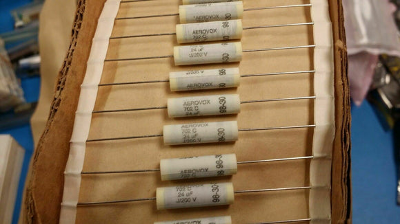 (10 PCS) AREM24420JGL BY AEROVOX CAPACITOR POLYESTER FILM .24uF 200V 5.0% AXIAL