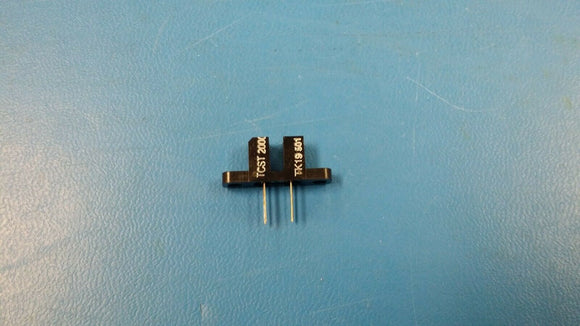 (1) TCST2000 VISHAY Transistor Output Slotted Switch 1-Channel 3.1mm Slot Width