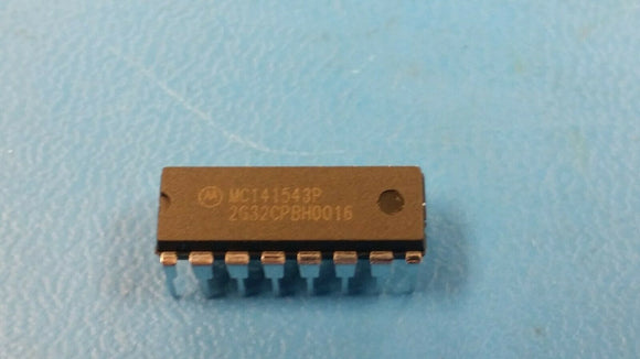 (1 PC) MC141543P MOT Advanced Monitor On-Screen Display IC, CMOS, PDIP16