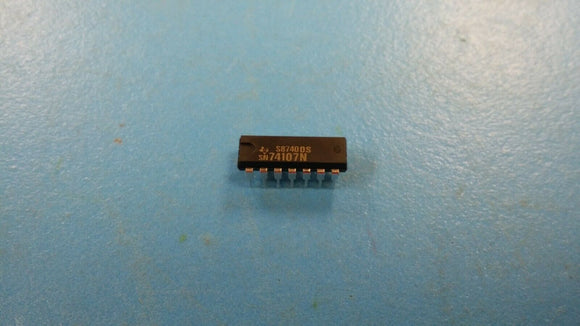 (25 PCS) SN74107N TI Flip Flop 2 Element JK Type 1 Bit Positive Edge 14-DIP