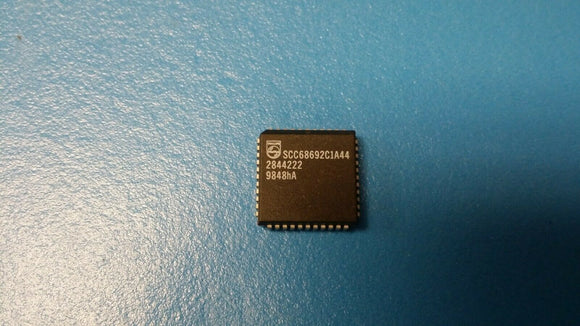 (1 PC) SCC68692C1A44 PHILIPS IC, DUAL UART, FIFO, 1MBPS, 5.5V, PLCC-44