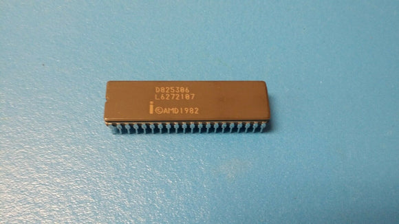 (1 PC) D82530-6 Multi Protocol Controller, 2 Channels 0.1875MBps, NMOS, CDIP40