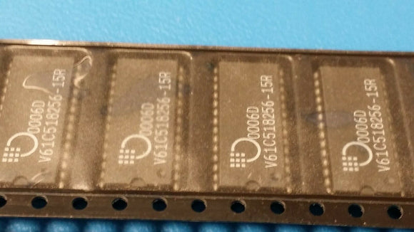 (2 PCS) V61C518256-15R MOSEL 32K X 8 HIGH SPEED STATIC RAM