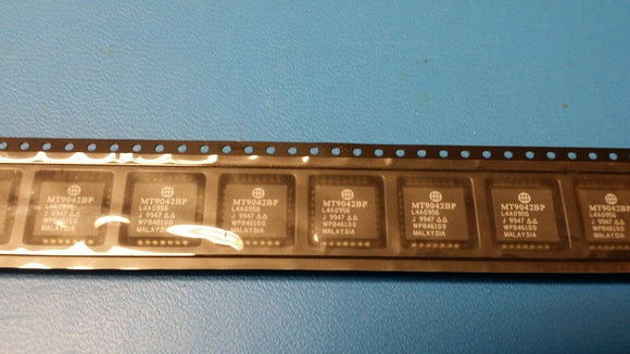 (10 PCS) MT9042BP MITEL IC PLL FREQUENCY SYNTHESIZER SNGL 5V 28PLCC