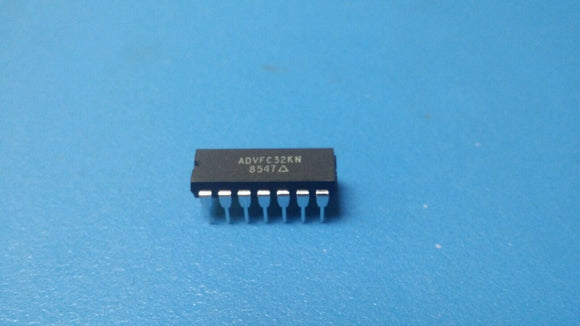 (1 PC) ADVFC32KN AD Volt to Frequency & Frequency to Volt Converter IC 14-PDIP