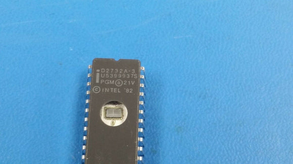 (1 PC) D2732A-3 INTEL UVPROM, 4KX8, 300ns, MOS, CDIP24