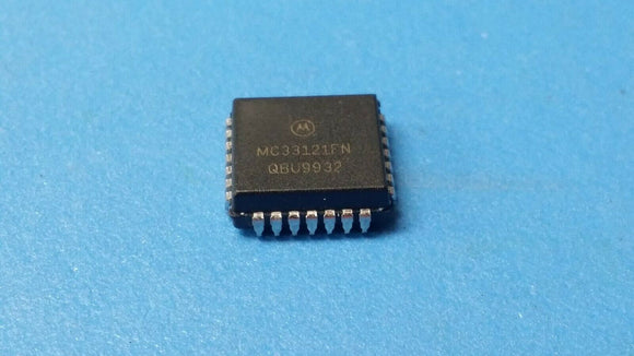 (1 PC) MC33121FN MOTOROLA LOW VOLTAGE SUBSCRIBER LOOP INTERFACE CIRCUIT PLCC-28