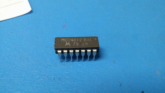 (2 PCS) MC14012BAL MOT Dual 4-Input NAND Logic Gate, CERAMIC, CDIP-14
