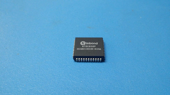 (1 PC) W78E858P WINBOND Microcontroller 8-Bit FLASH 8051 CPU 40MHz CMOS PLCC44