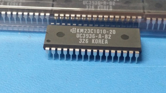 (1 PC) KM23C1010-20 SAMSUNG 128X8 200ns CMOS PDIP32
