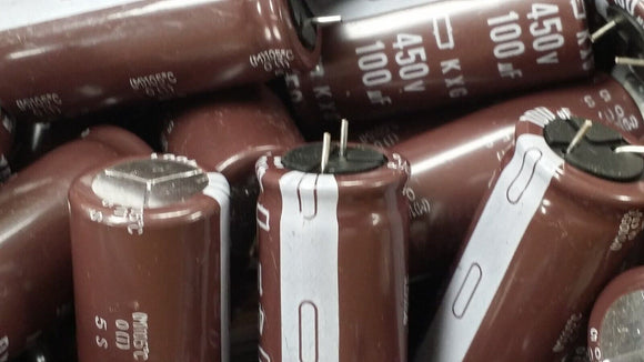 (2 pcs) EKXG451ELL101MM40S CAP ALUM 100UF 20% 450V RADIAL 105°C ROHS (3.95mm LL)