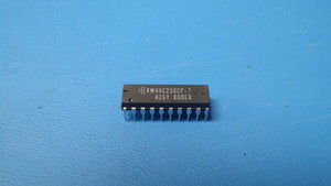 (1 PC) KM44C256CP-7 SAMSUNG Dynamic RAM, Fast Page, 256K x 4, PDIP-20