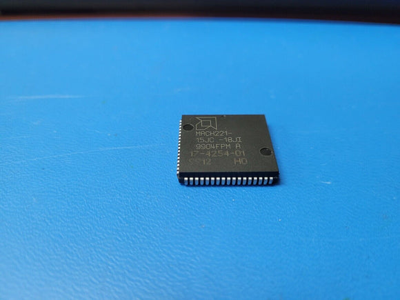 (1 PC) MACH221-15JC-18JI AMD EE PLD, 15ns, 96-Cell, CMOS, PLCC68