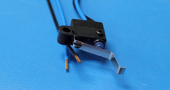 (1PC) D2HW-C283M Switch SPST-NO Chassis Mount