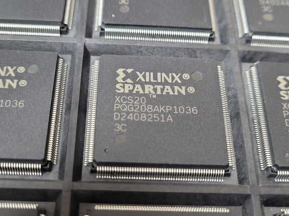 (1PC) XCS20-3PQG208C XILINX (FPGA) IC 160 12800 950 208-BFQFP