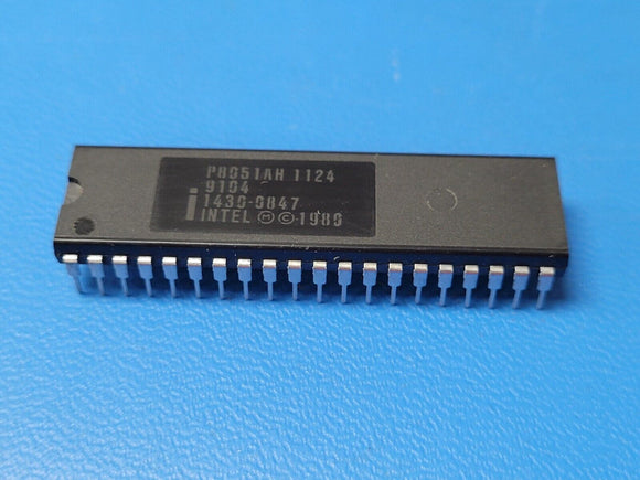 (1 PC) P8051AH/1124 Microcontroller 8-Bit MROM 8051 CPU 12MHz NMOS PDIP40