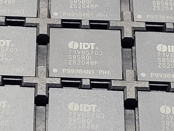 (1 PC) 71V65703S85BQI IDT ZBT SRAM, 256KX36, 8.5ns, CMOS, PBGA165