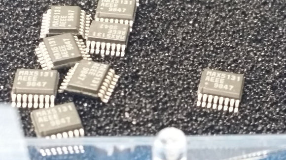 (1 PC) MAX5131AEEE MAXIM 13 Bit Digital to Analog Converter 1 16-SSOP