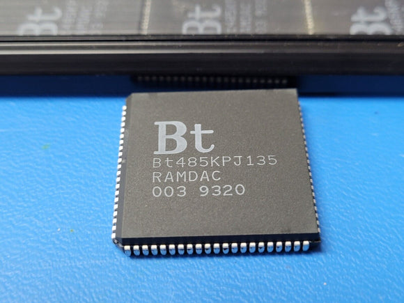 (1 PC) BT485KPJ135 D/A D/A Converter 4 Func Parallel 8 Bits Input Loading PLCC84