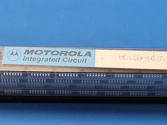 (1 PC) MC100H602FN MOTOROLA Latched Translator TTL to ECL 28-Pin PLCC