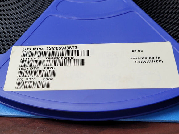 (100 PCS) 1SMB5933BT3 MOT Diode Zener Single 22V 5% 550mW 2-Pin SMB