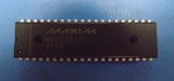 (1PC) MAX136CPL MAXIM LCD Driver 40-PDIP