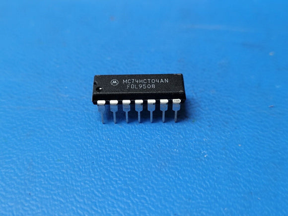 (10 PCS) MC74HCT04AN MOT Inverter IC 6 Channel 14-PDIP