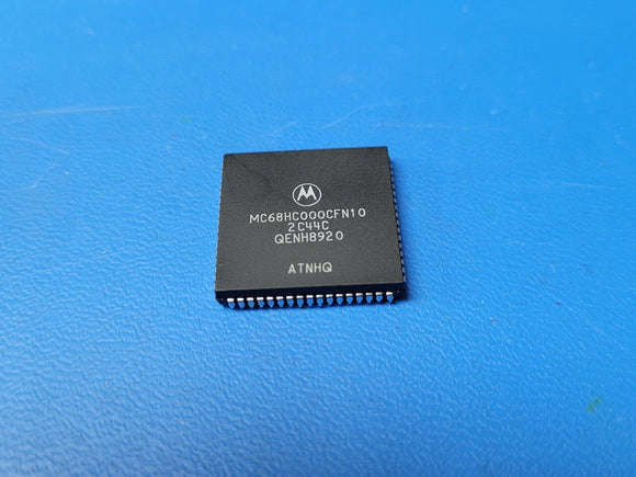 (1 PC) MC68HC000CFN10 MOT RISC Microprocessor, 32-Bit, 10MHz, CMOS, PLCC68