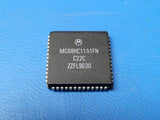 (1 PC) MC68HC11A1FN MOT Microcontroller, 8-Bit, EEPROM, 2.1MHz, HCMOS, PLCC52