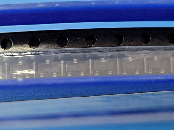 (100 PCS) MMBZ5240BLT1 MOT DIODE ZENER 10V 225MW SOT-23