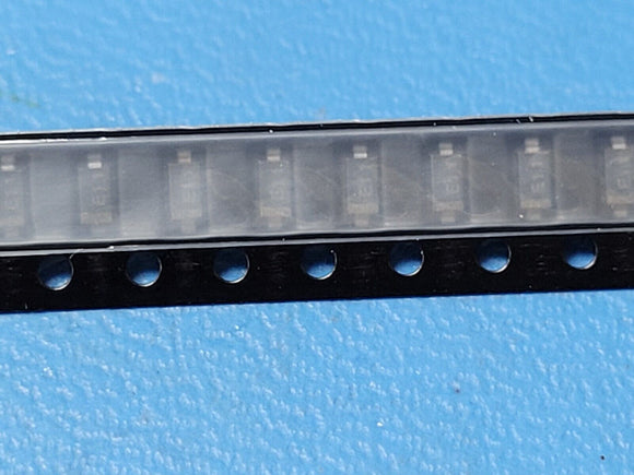 (100 PCS) MMBSZ5231BT1 MOT DIODE ZENER 5.1V 500MW SOD123