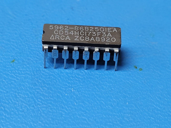 (1 PC) CD54HC173F3A RCA Flip Flop 1 Element D-Type 4 Bit Positive Edge 16-CDIP