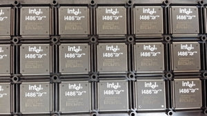 (1 PC) SB80486DX-33 INTEL 32-BIT, 50MHz, MICROPROCESSOR, PQFP208