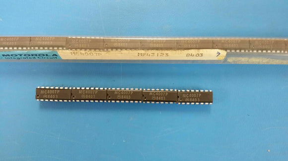 (2 PCS) MC4007P MOTOROLA 4-Line Digital Demultiplexer 16Pin Plastic Dip