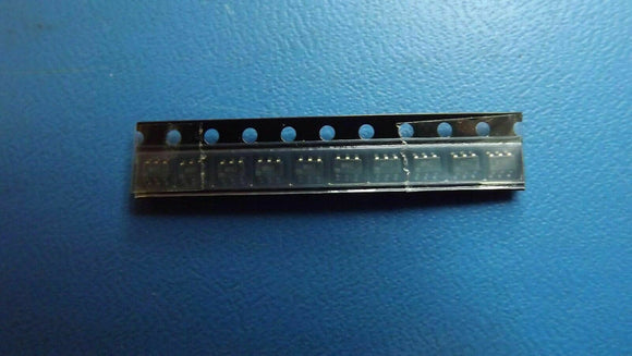 (10PCS) ADM8829ARTZ Charge Pump INV -5.5V to -1.5V 25mA 6-Pin SOT-23