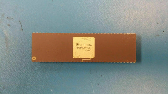 (1 PC) HD68000-12 HITACHI 16-BIT, 12.5MHz, MICROPROCESSOR, CDIP64