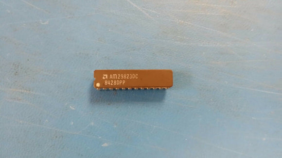 (1 PC) AM29823DC AMD Flip Flop 9-BIT D-Type 24-Pin Ceramic Dip