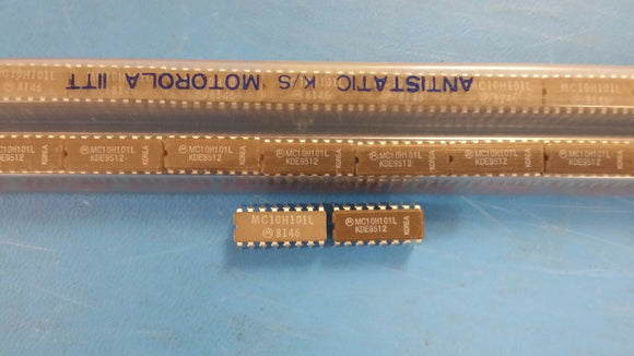 (1 PC) MC10H101L MOT IC GATE OR/NOR QUAD ECL 16-CDIP