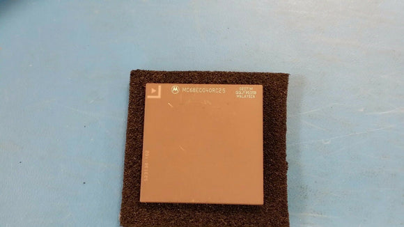 (1 PC) MC68EC040RC25 MOT 32-BIT, 25MHz, MICROPROCESSOR, CPGA179