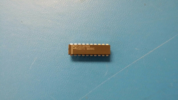 (1 PC) PLHS18P8BN SIGNETICS FPGA, PDIP20