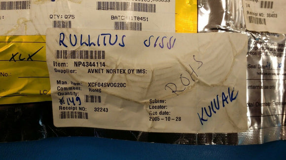 (1 PC) XCF04SVOG20C XILINX FLASH MEMORY PROM 4MBIT TSSOP-20 ROHS