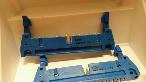 (1 PC) CWN-302-40-0022A CW IND Header Connector 40 Pin Right Angle M83503/20-19